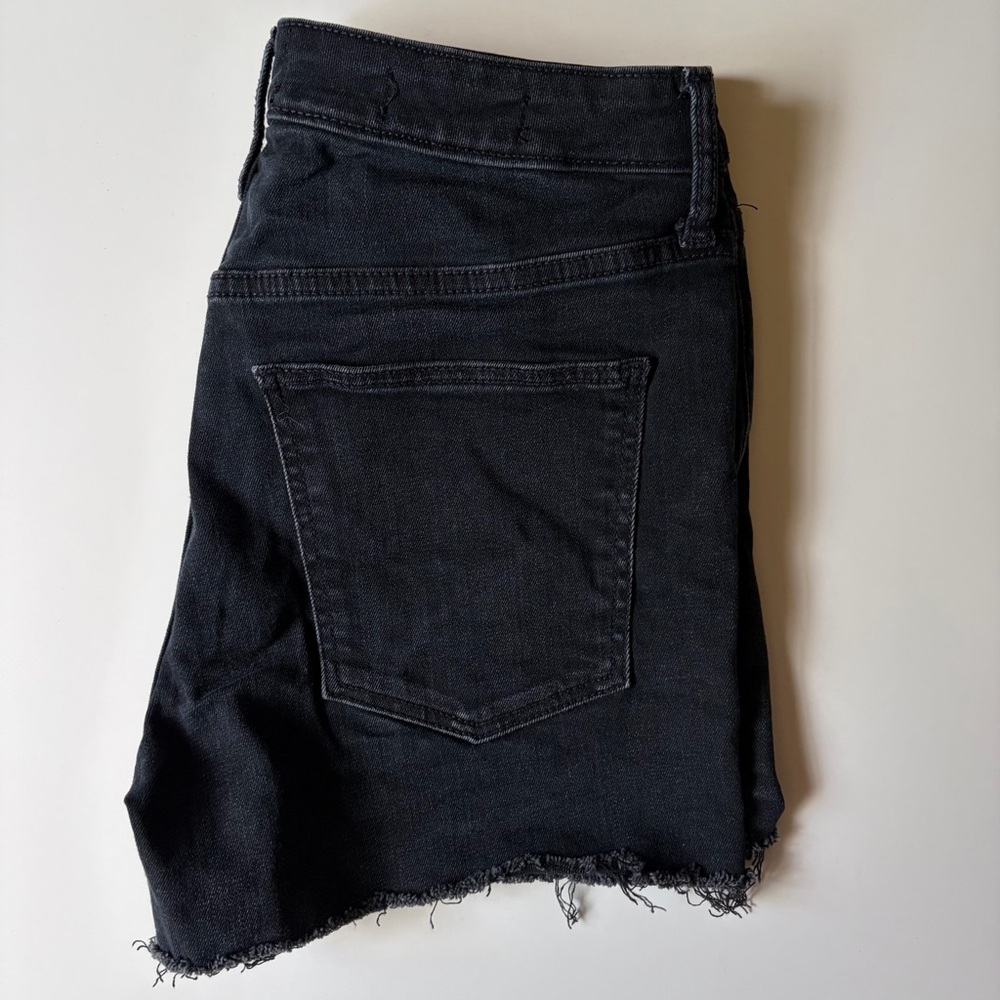 Universal Thread Shorts
